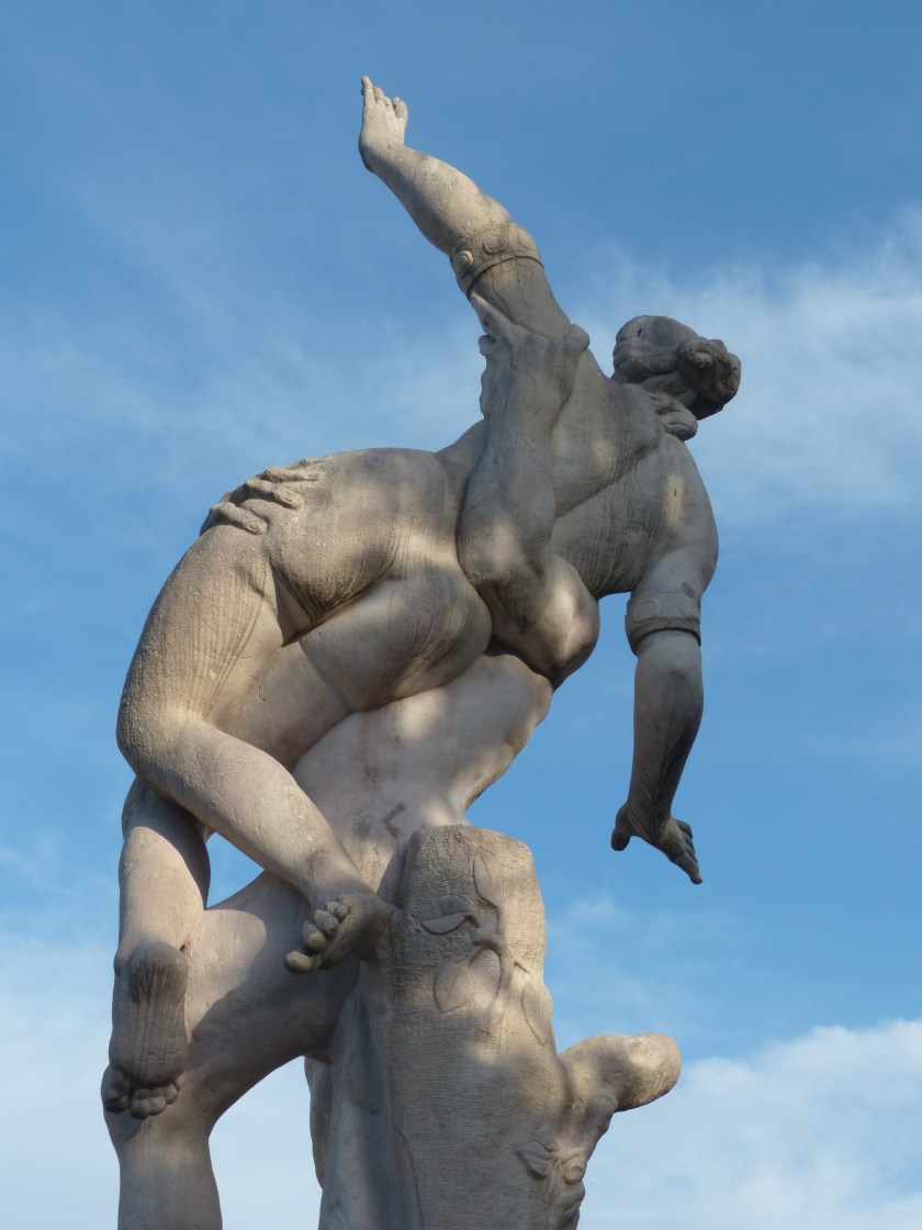 woman_balance_stone_figure